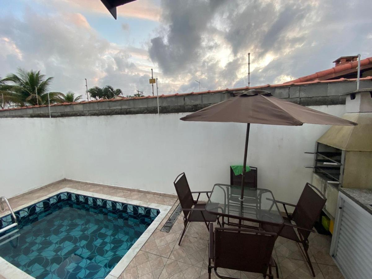 Casa Com Piscina E Churrasqueira - Lindissima! Итаньяэн Экстерьер фото