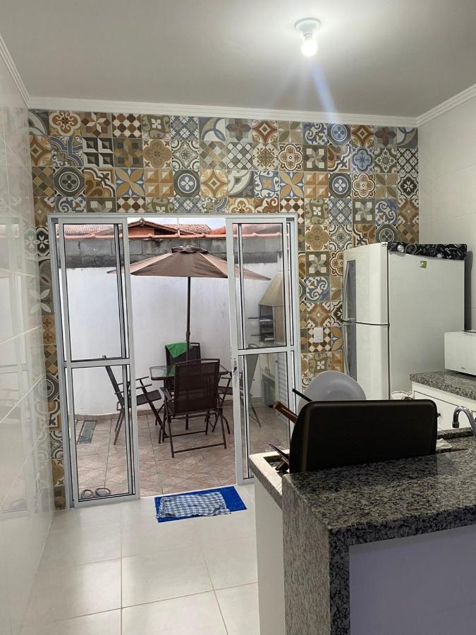 Casa Com Piscina E Churrasqueira - Lindissima! Итаньяэн Экстерьер фото